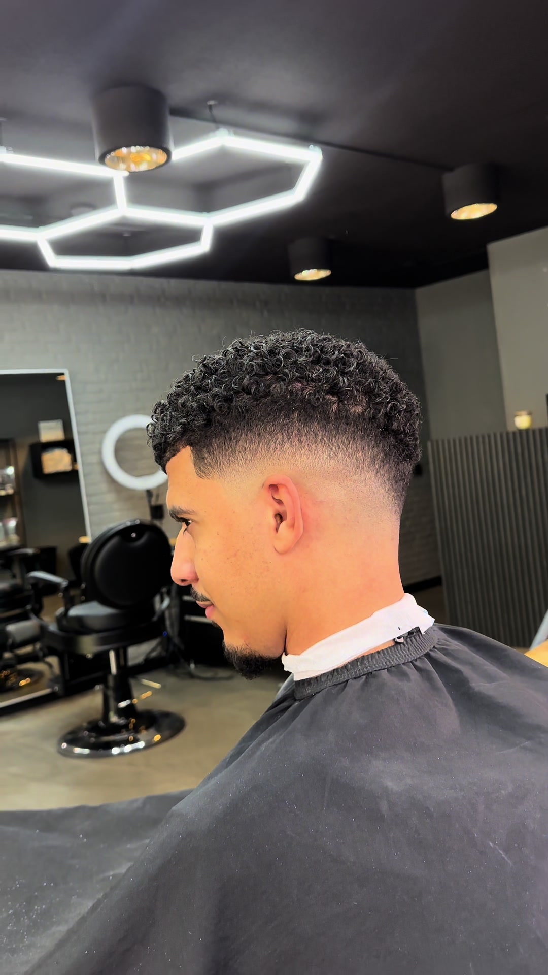 @Hermanos Barber Studio ⚡️