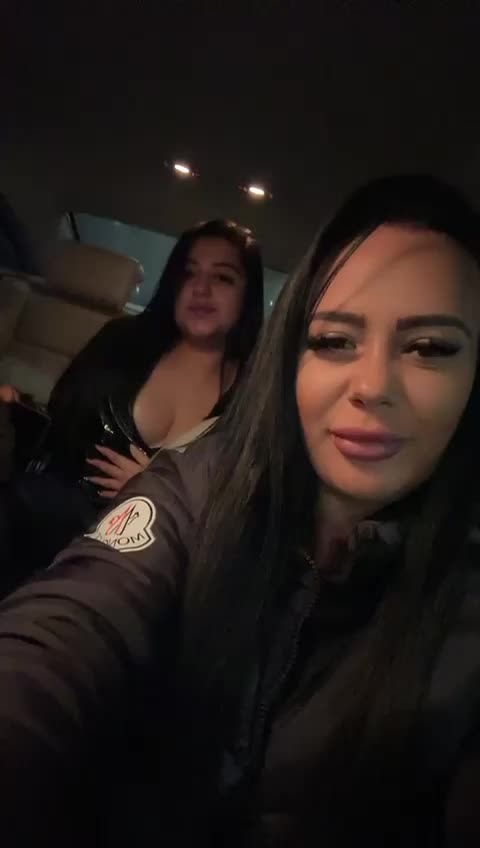 @Mirela._.Bianca