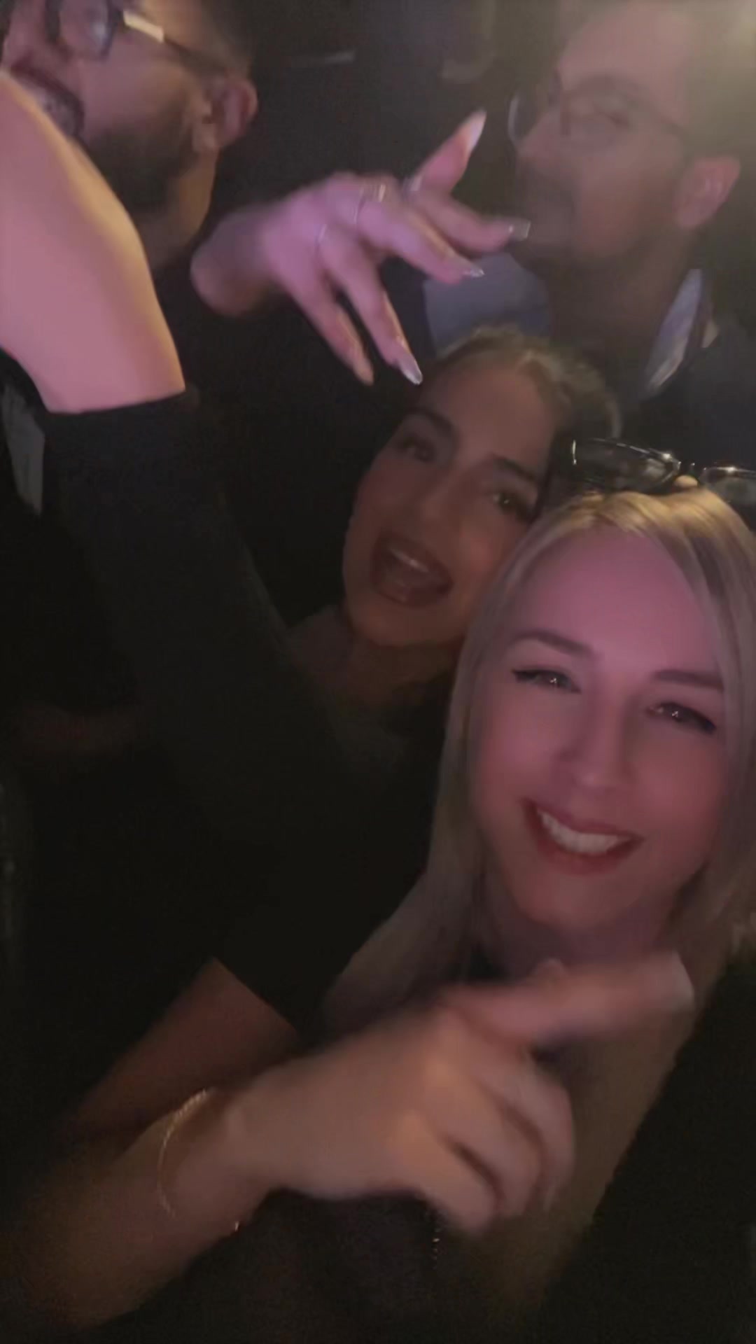 @Hollyyy
