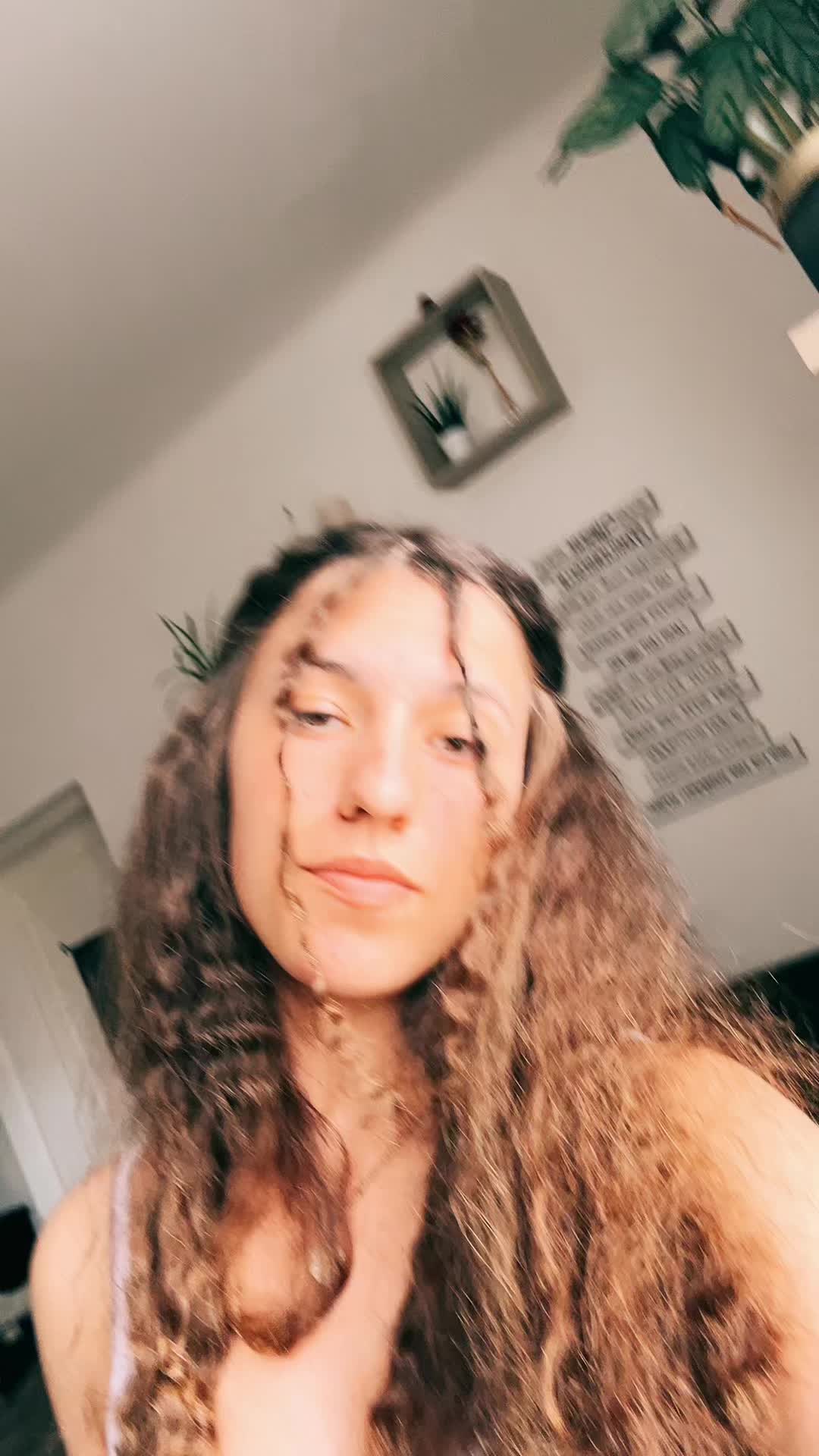 @Leonie_hii