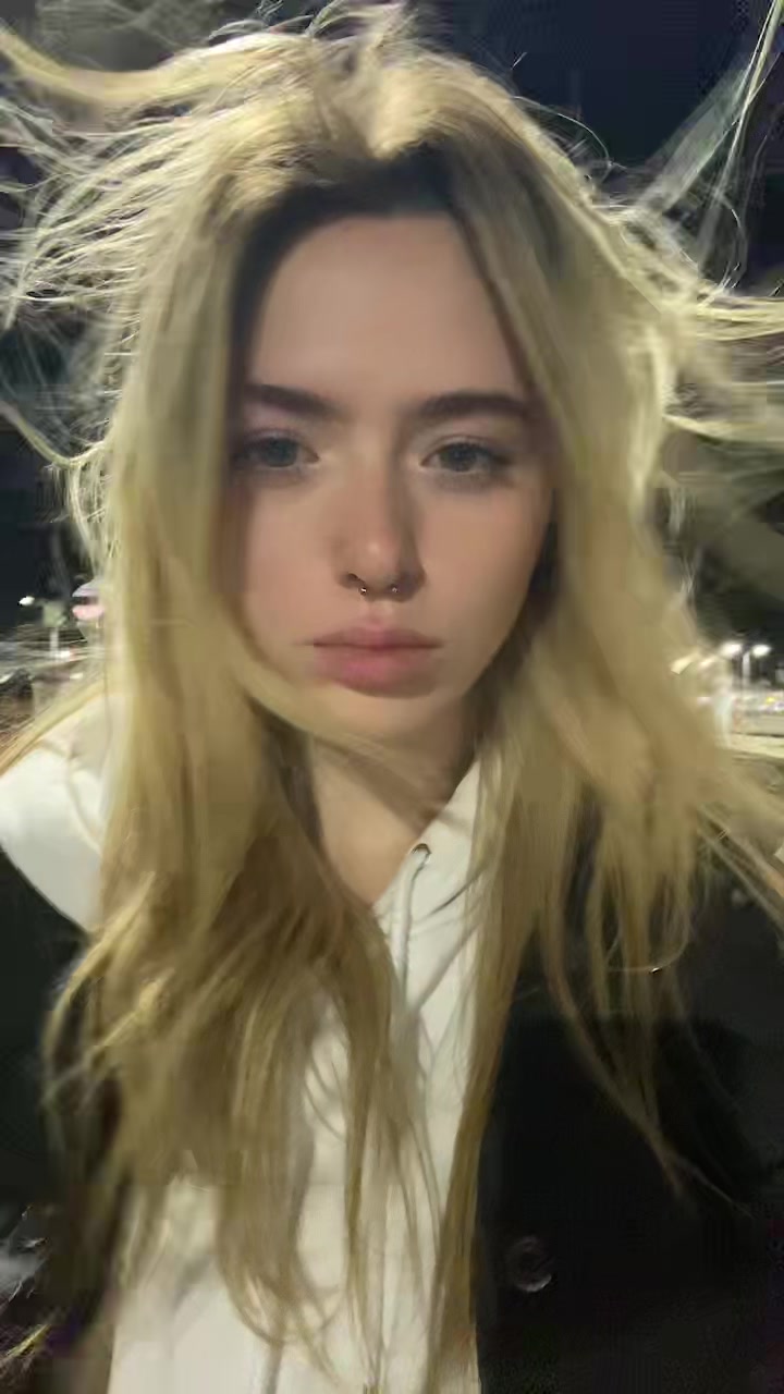 @🧛🏻♀️