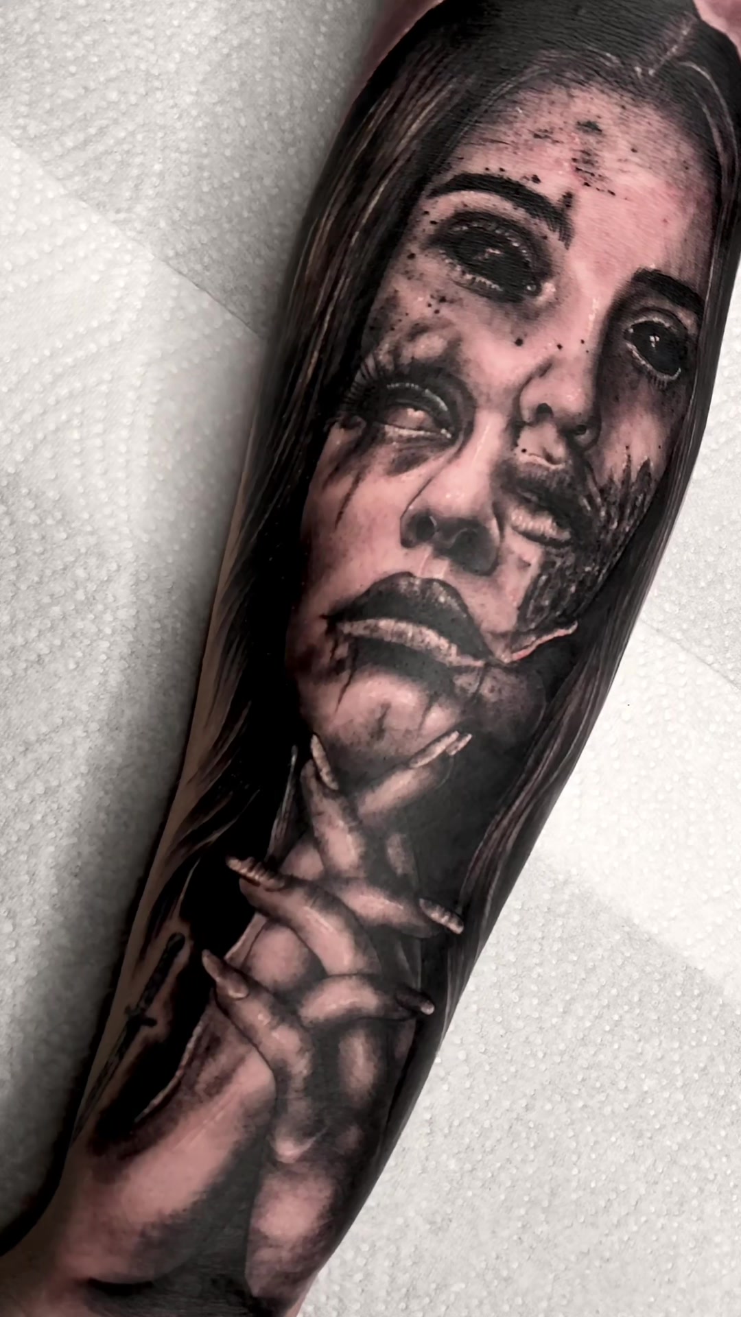 @traenensammler.tattoo
