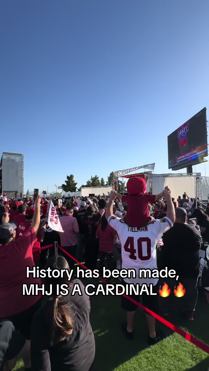 @theredphantomaz