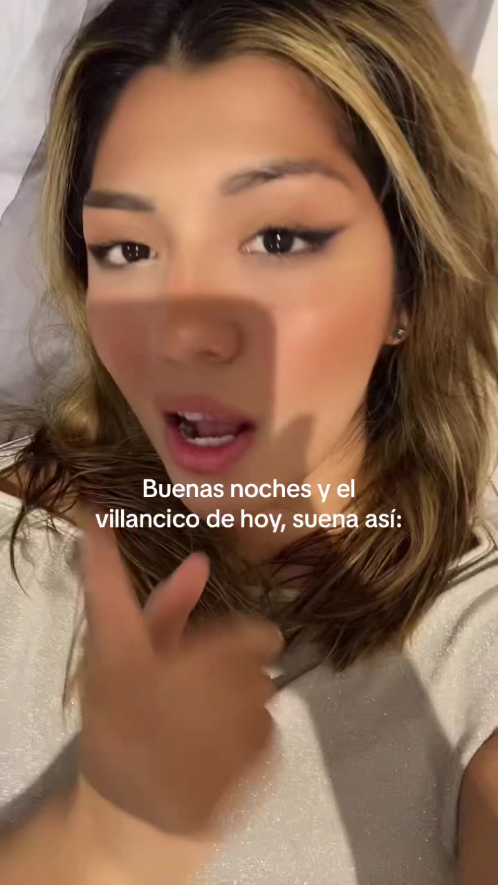 @María Salas