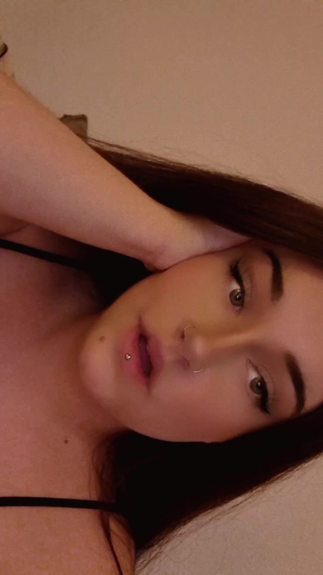 @Seline