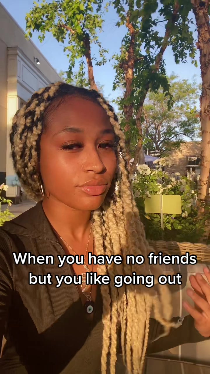 @𝘋𝘪𝘮𝘦𝘭𝘭𝘢 H