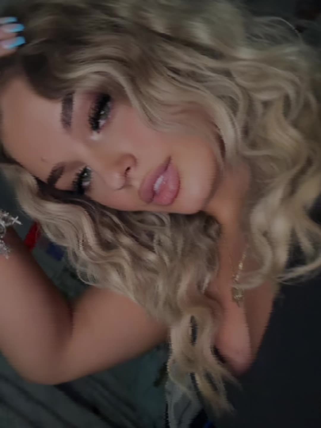 @Bella Cobani