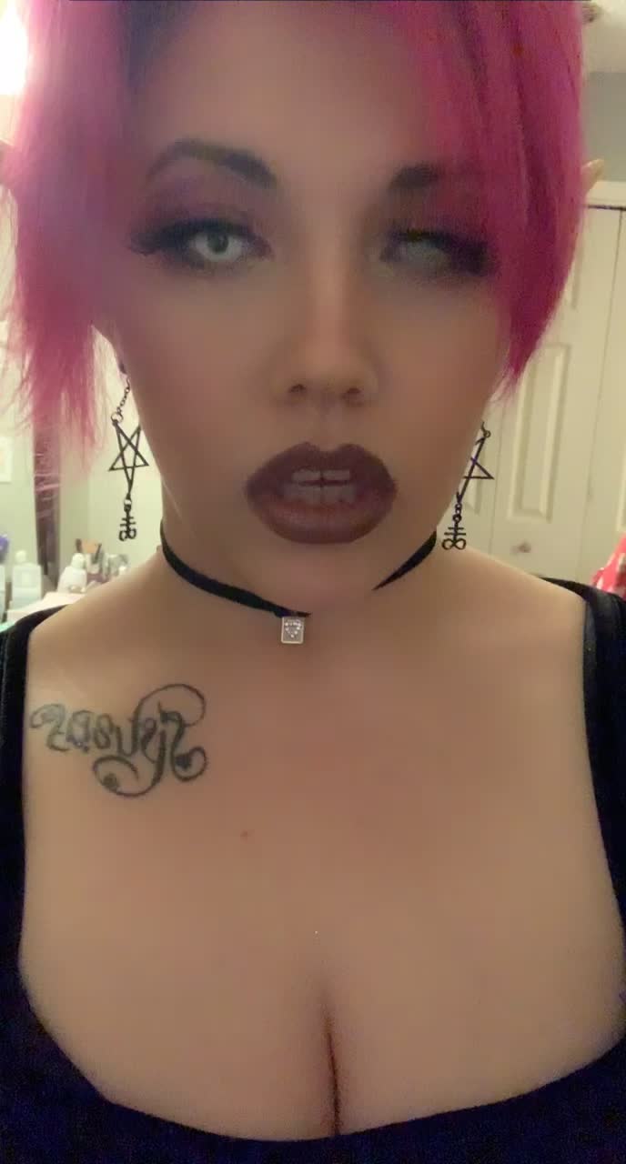 @🎃Kitty🦇Rage🩶