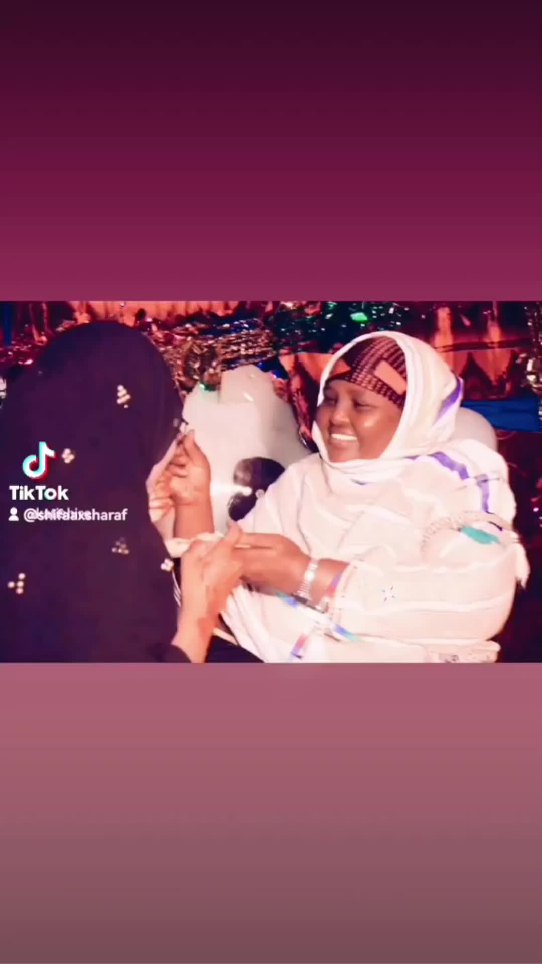 @Kati  Shire 🇸🇴🇨🇭👑