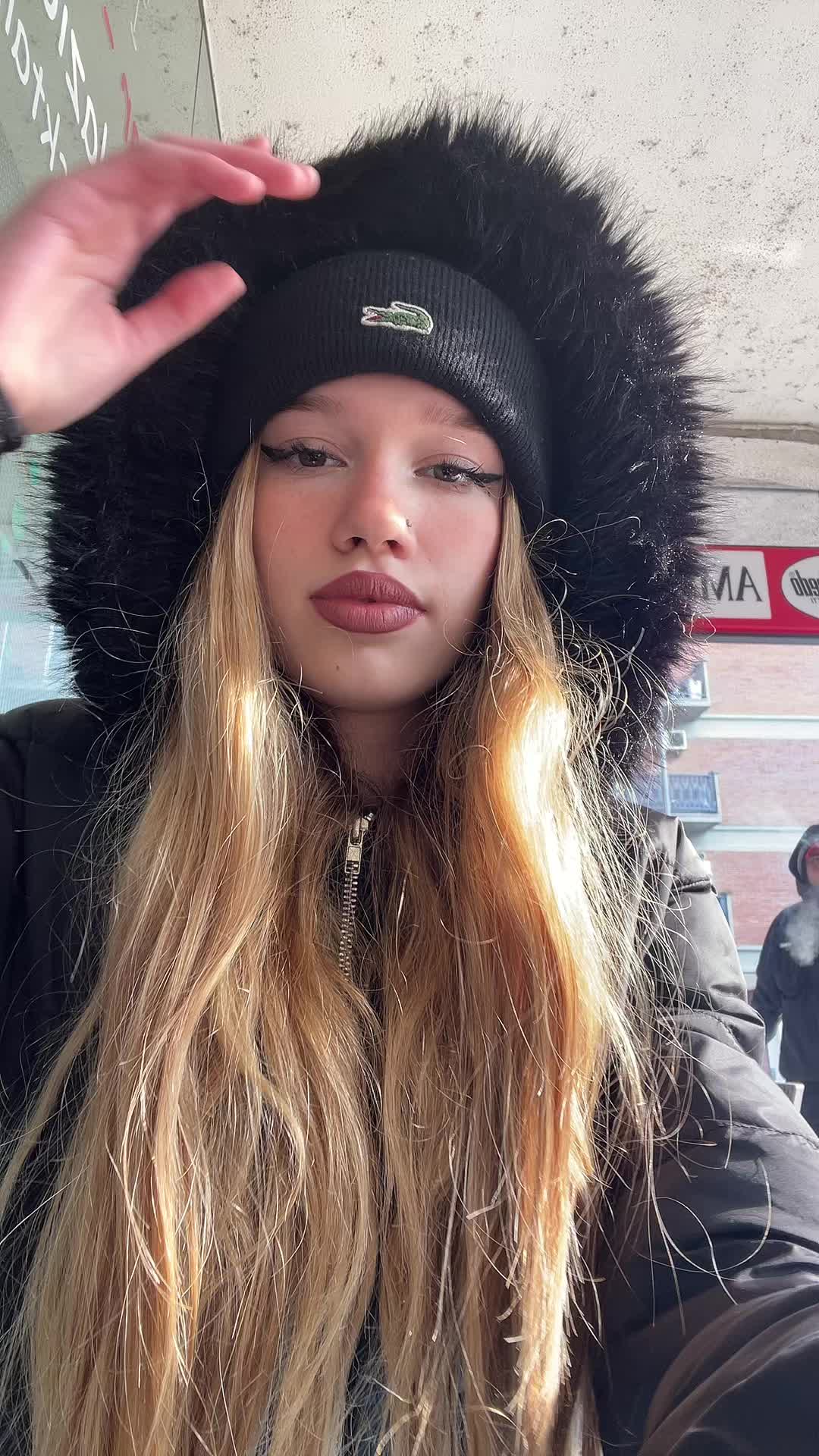 @👻