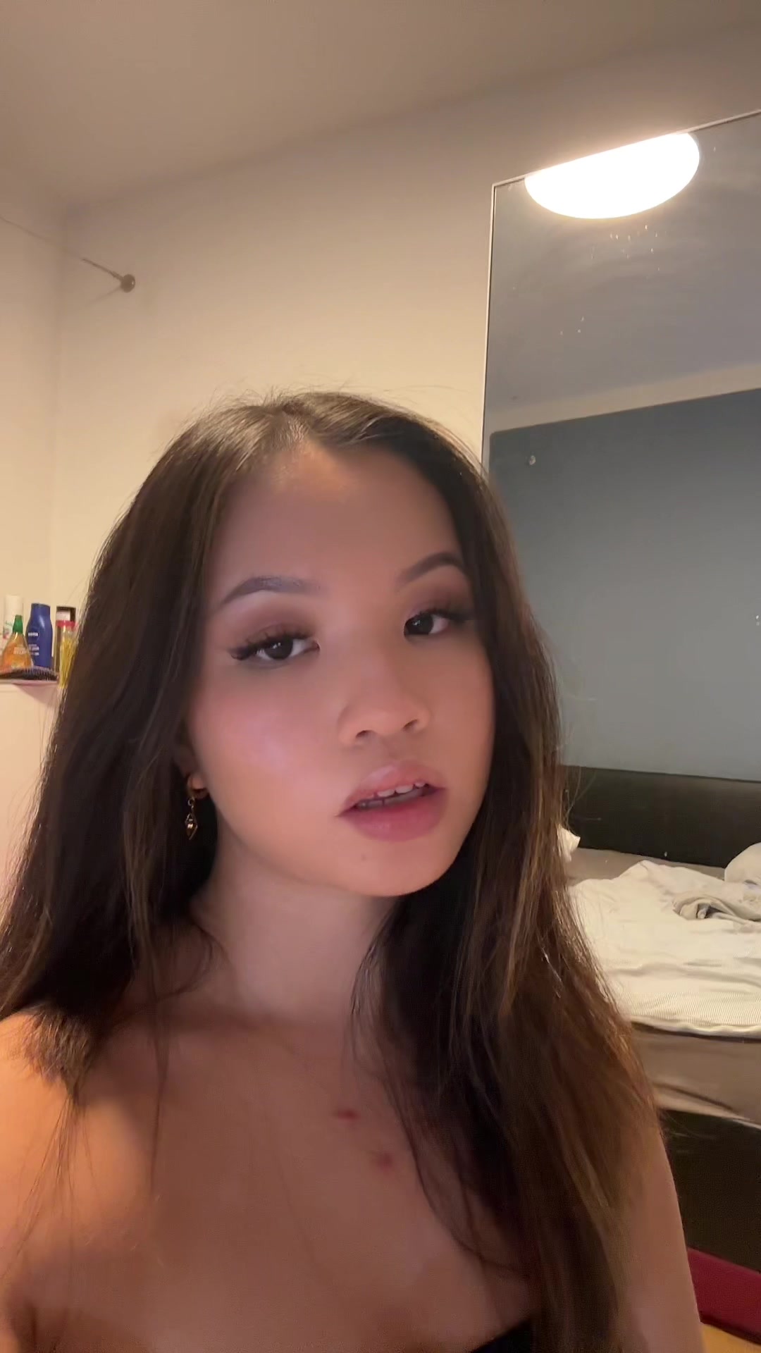 @linhngy_