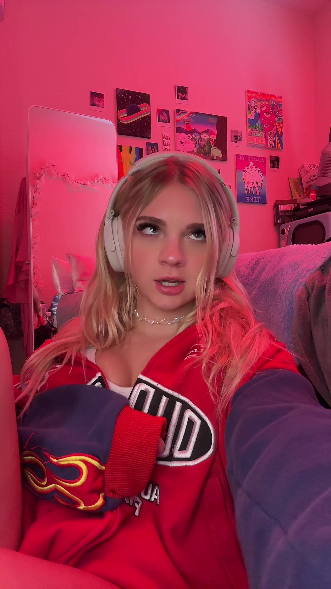 @_lucyythomas