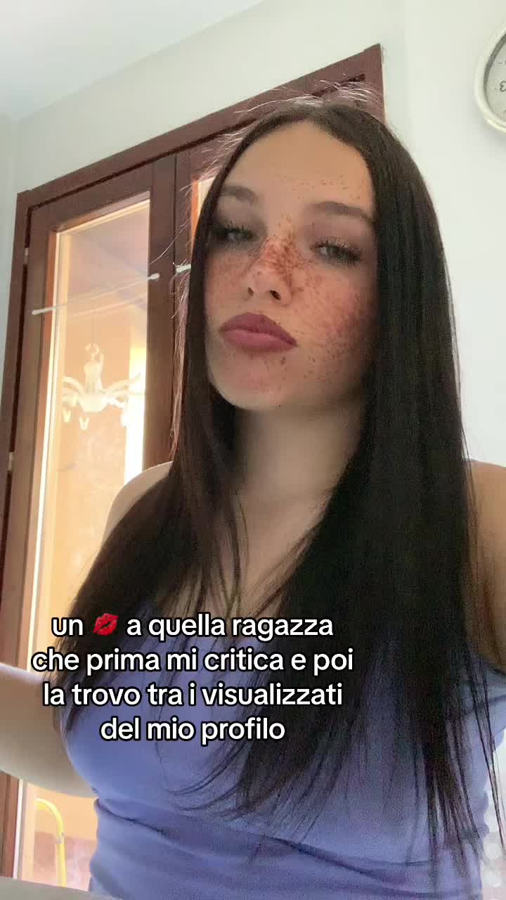 @A N N E 🕷️