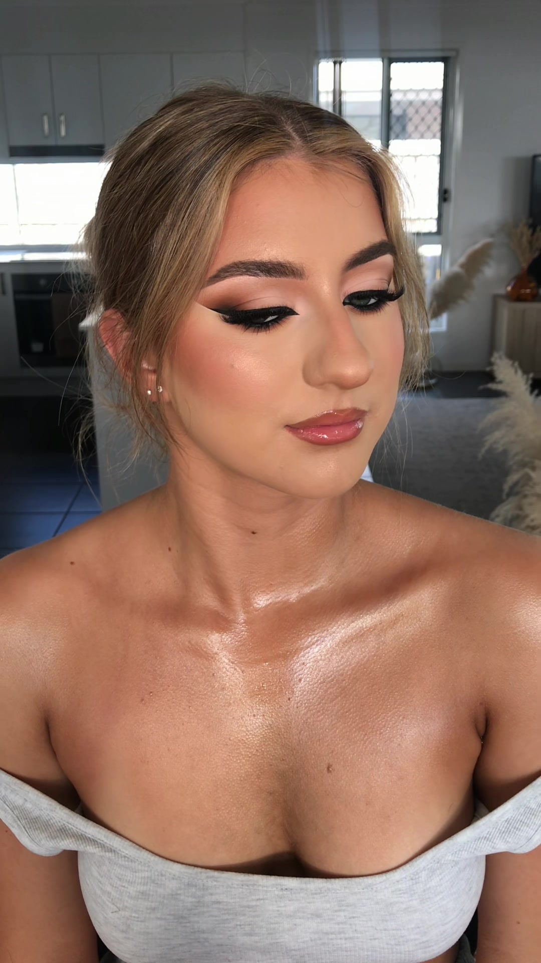 @Makeup by Nicole Jane