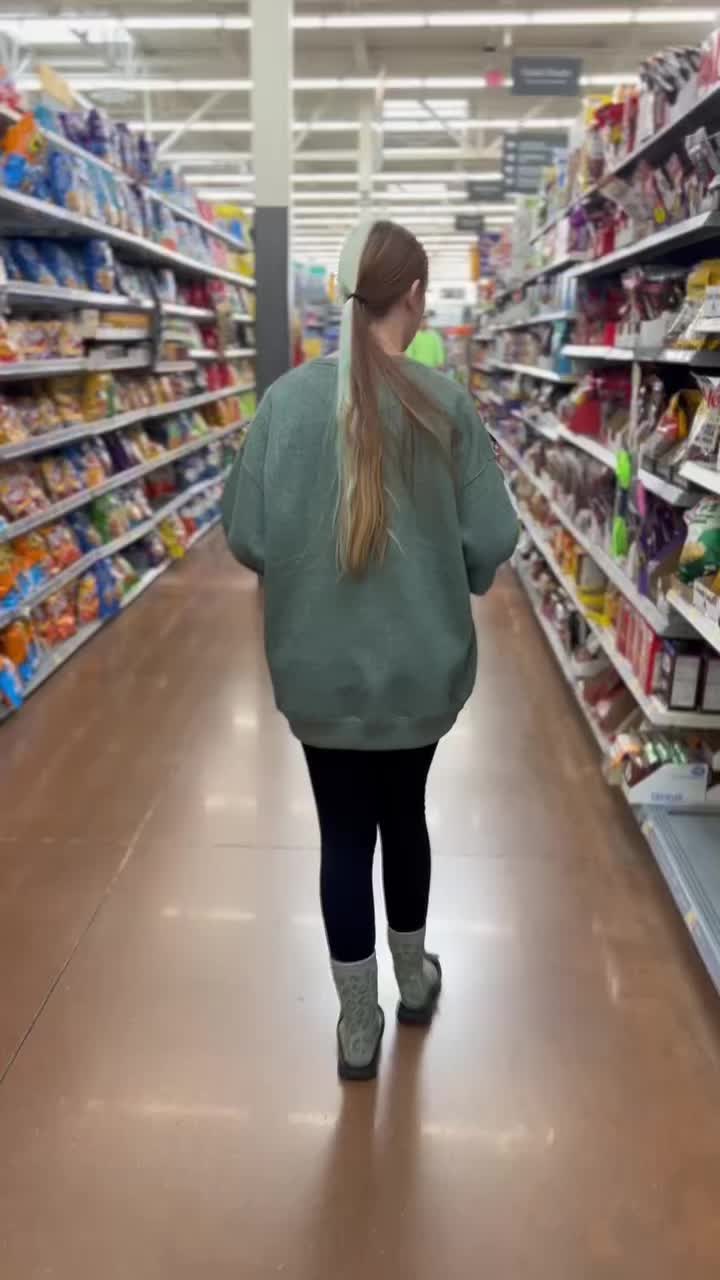 @Redandbecca2