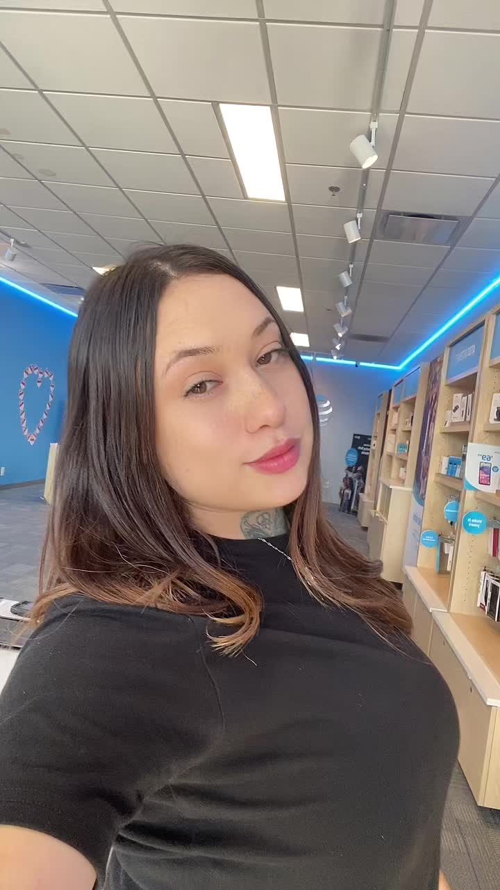 @Selena 🦋