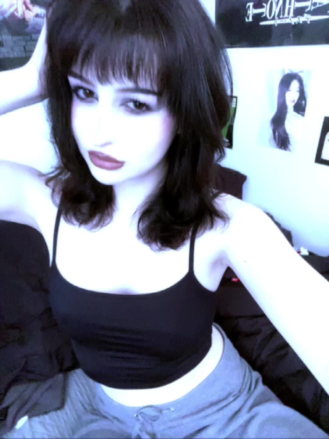 @♡´・ᴗ・`♡