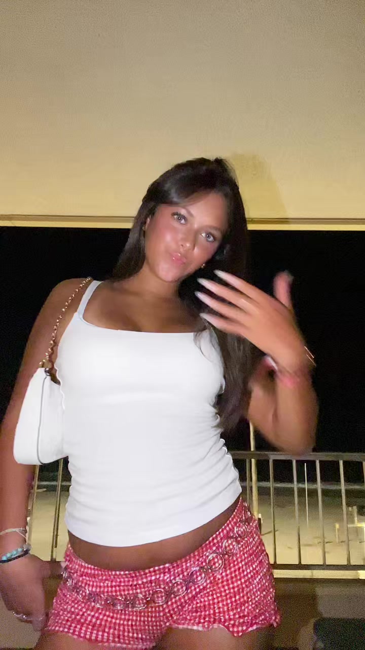 @𝐿𝑜𝓁𝑜🐆🥂🪩