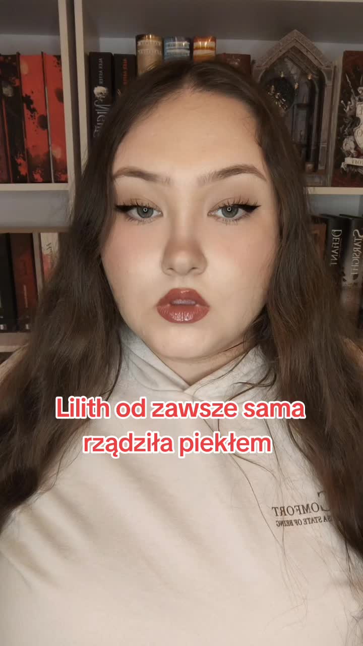 @Wiktoria 📚 HardCoverHaven 📚