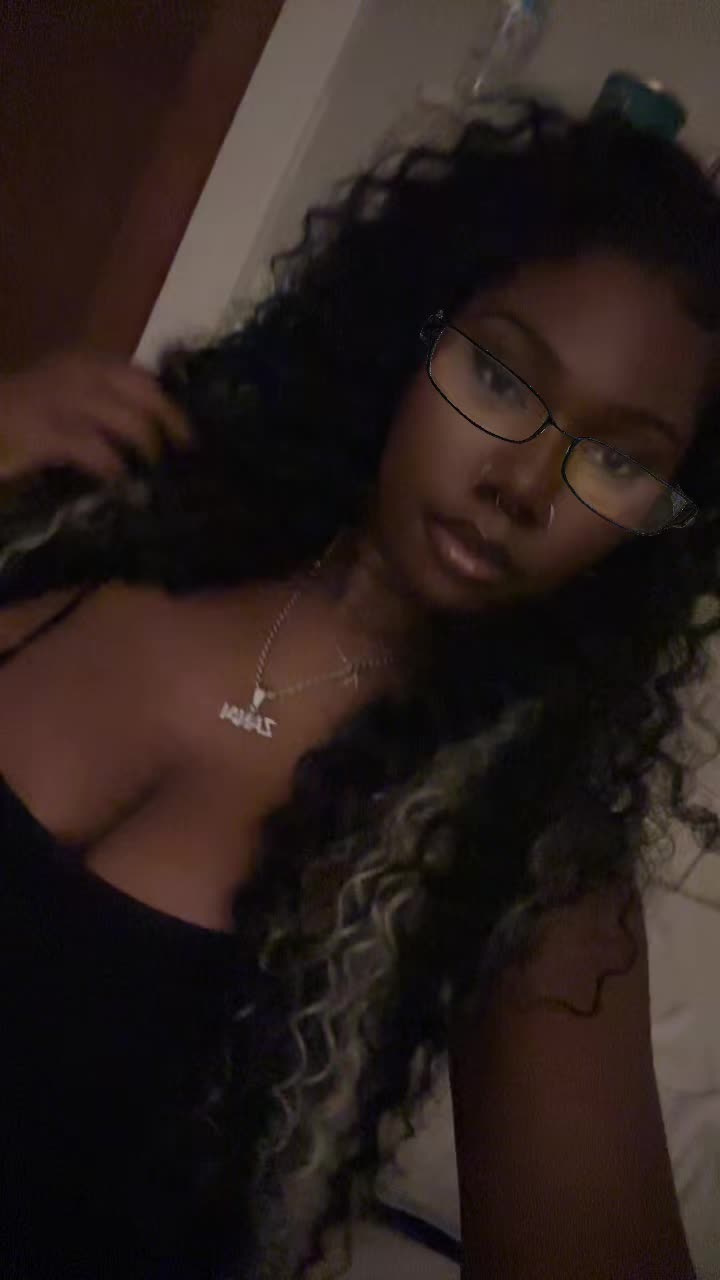 @🫶🏾