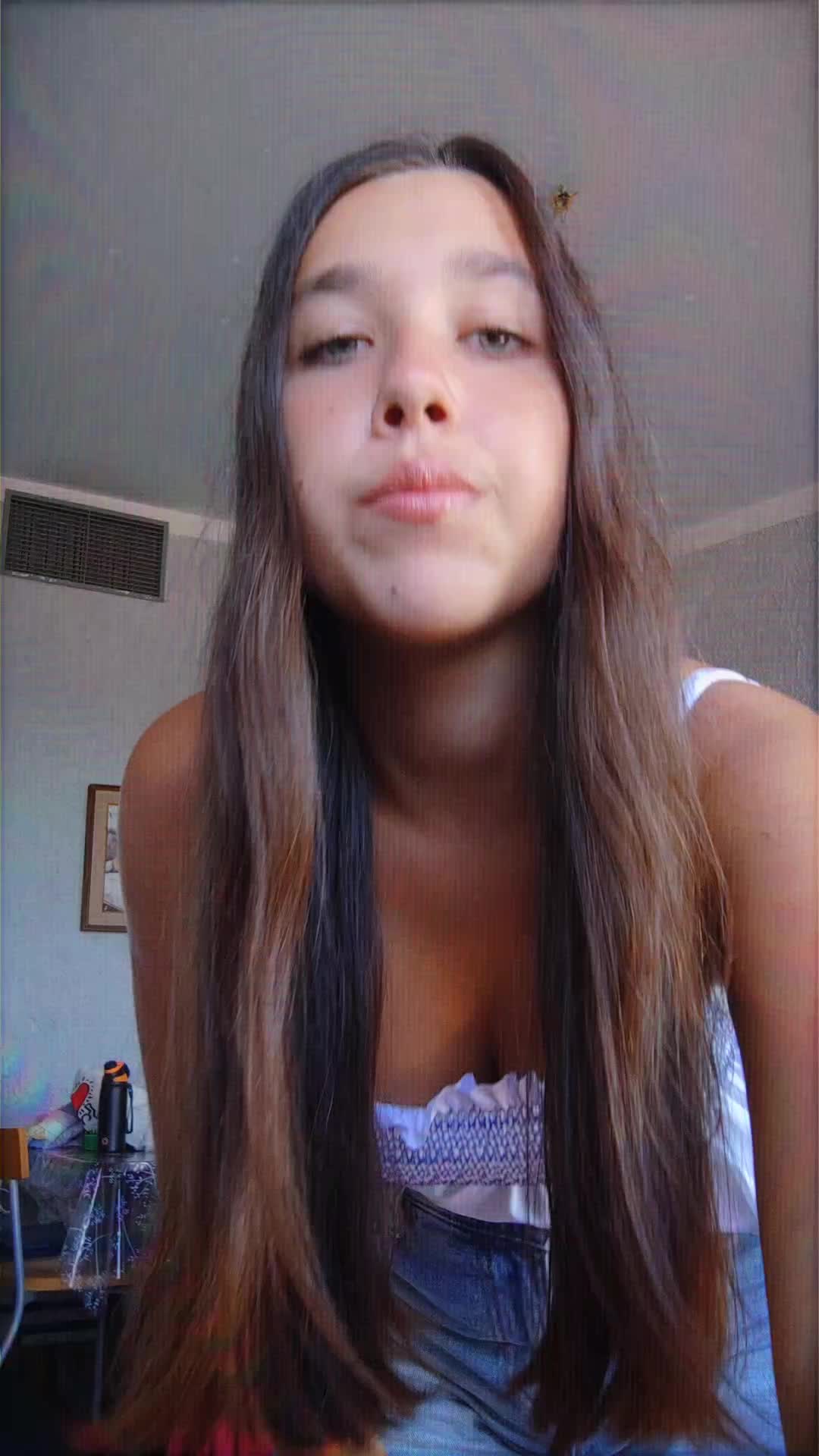 @_Sofia_
