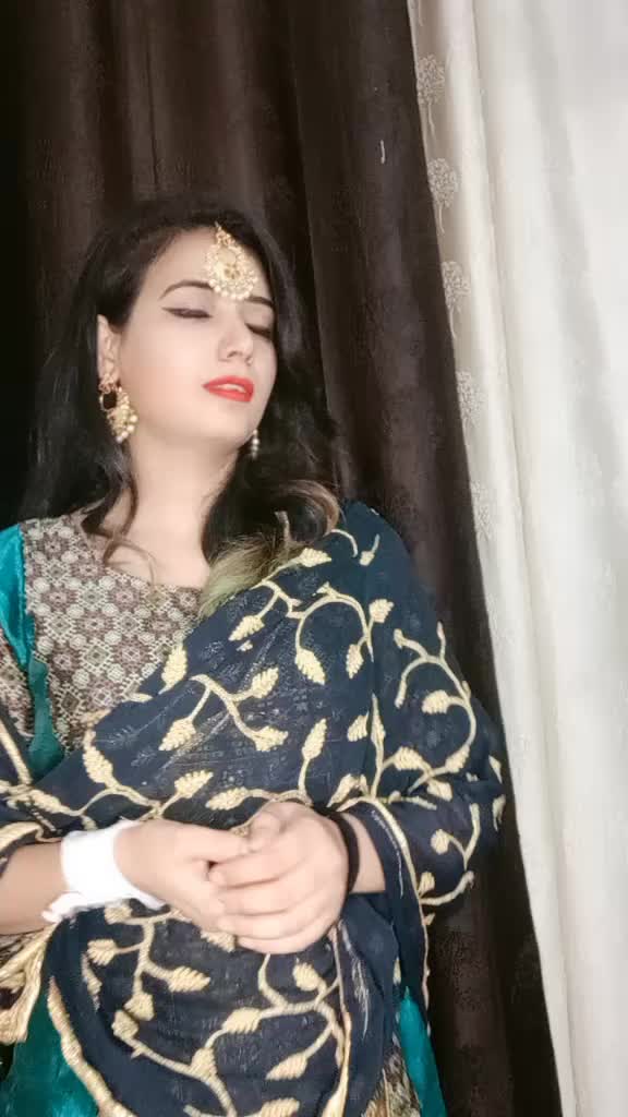 @tha_ official_Bushra