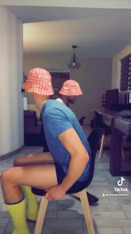 @MrcBrothers