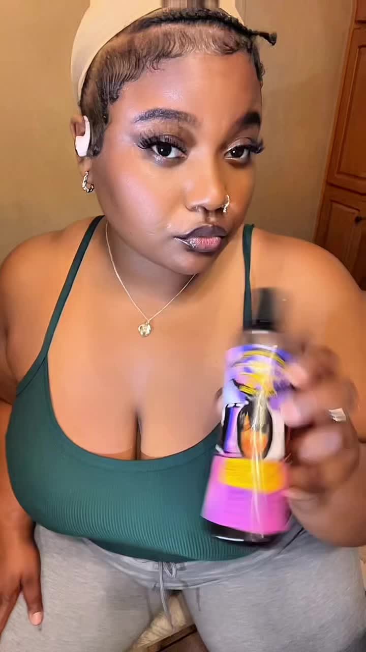 @Chika Labika 🦋✨