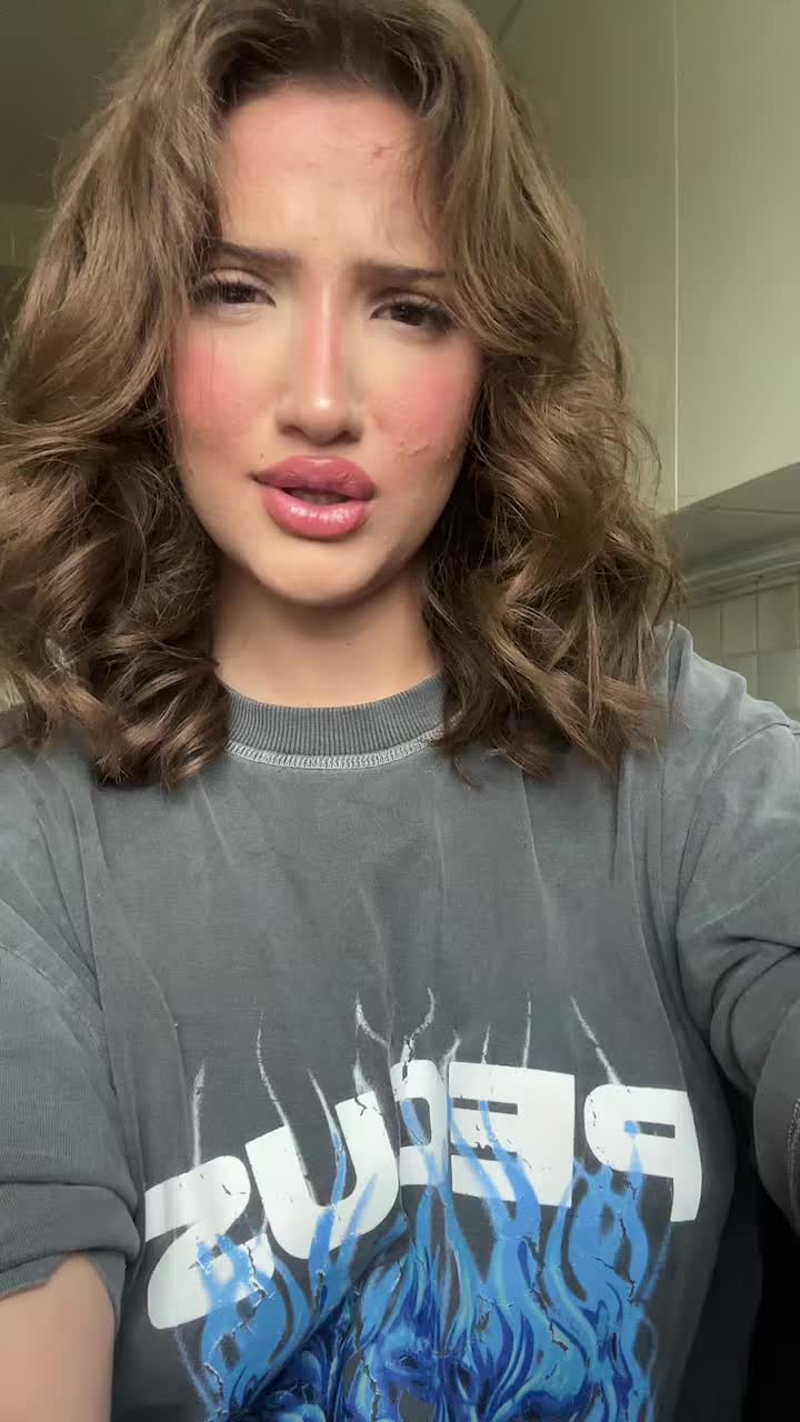 @lalyy