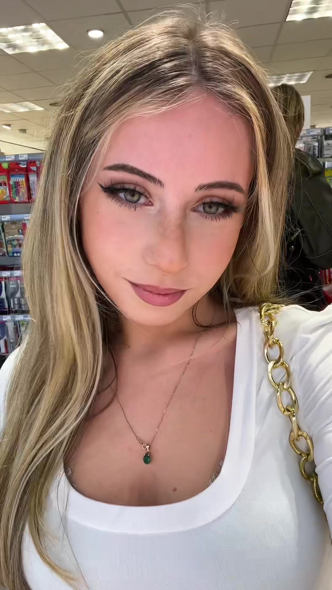 @Erika 💜
