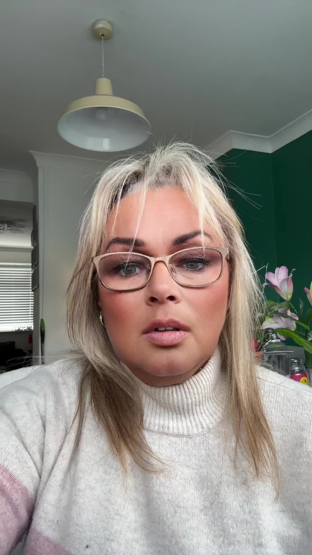 @JAYNE GEN X 69 🇬🇧