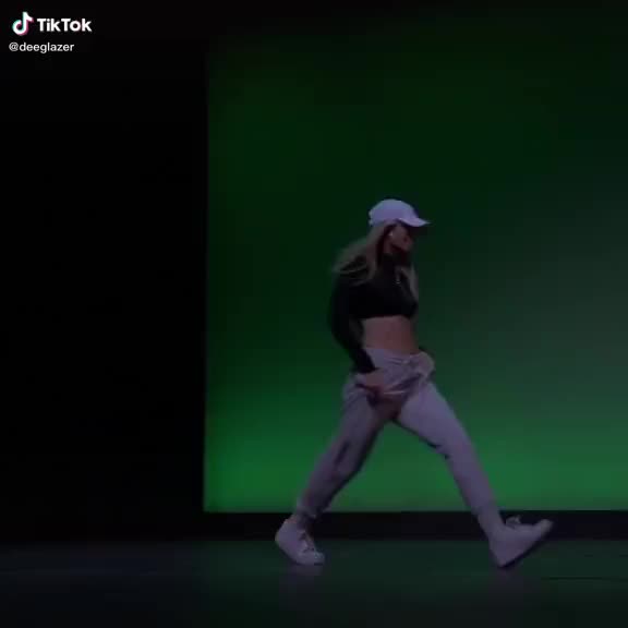 @៣ᖱ ƬᖲƦ៩Ȥ