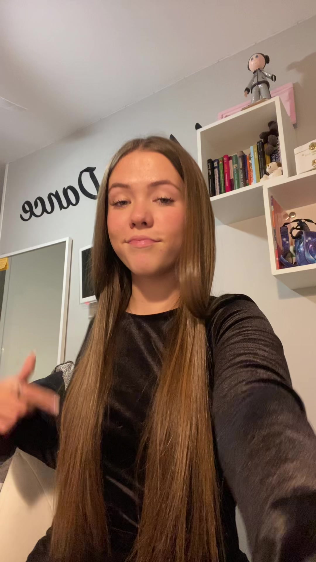 @larita🖤