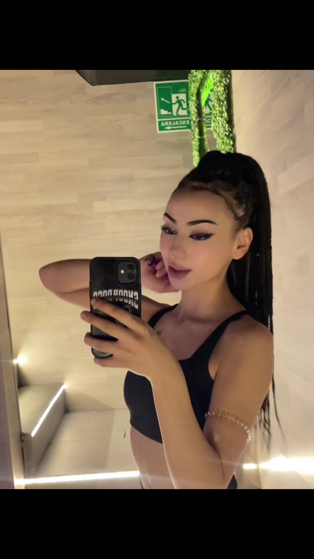 @D