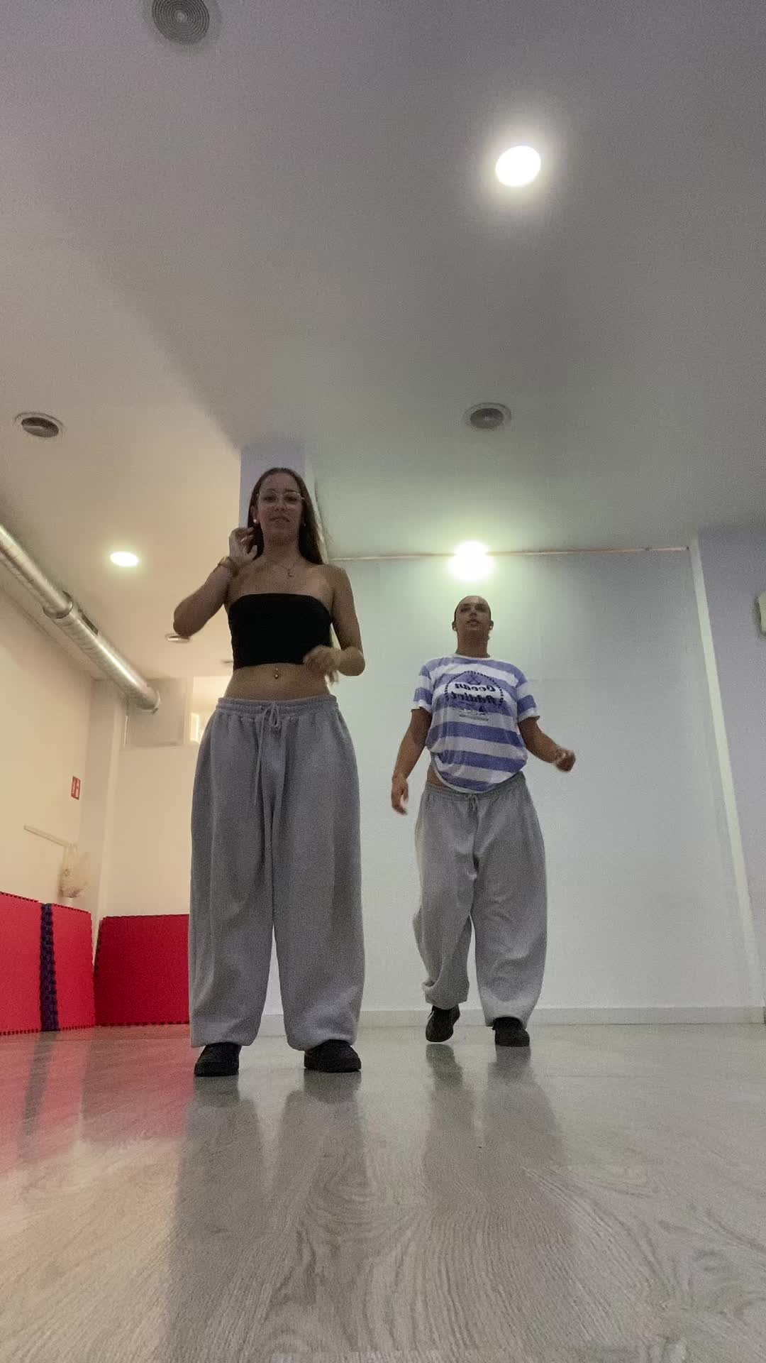 @𝑒𝑚𝑚𝑎 𝑐𝑜𝑣𝑒𝑠