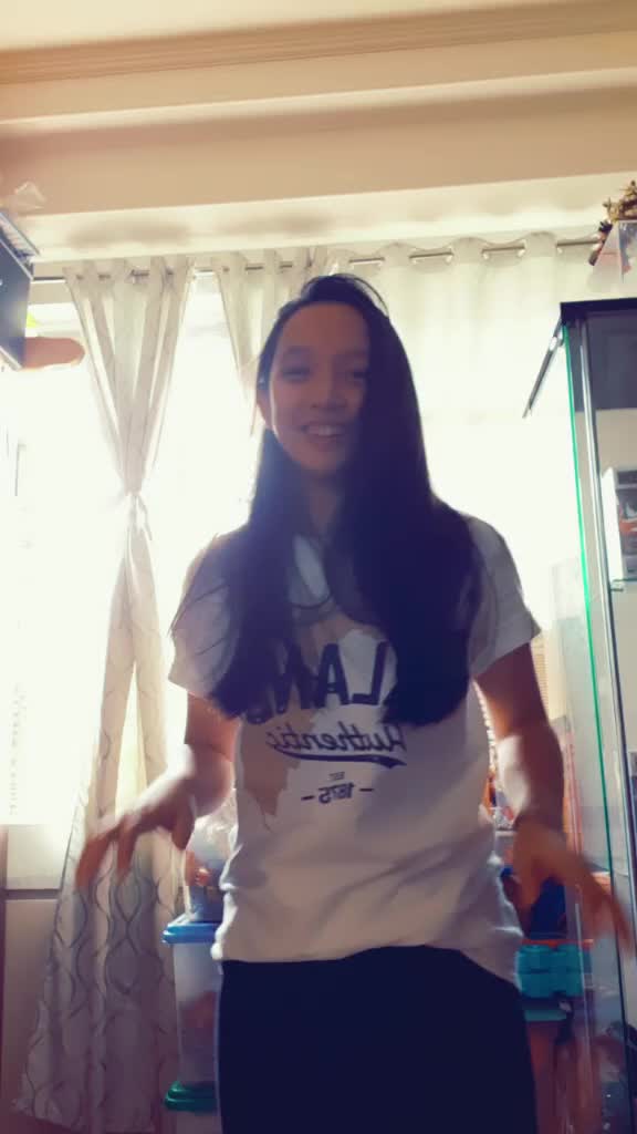 @LoraineV.