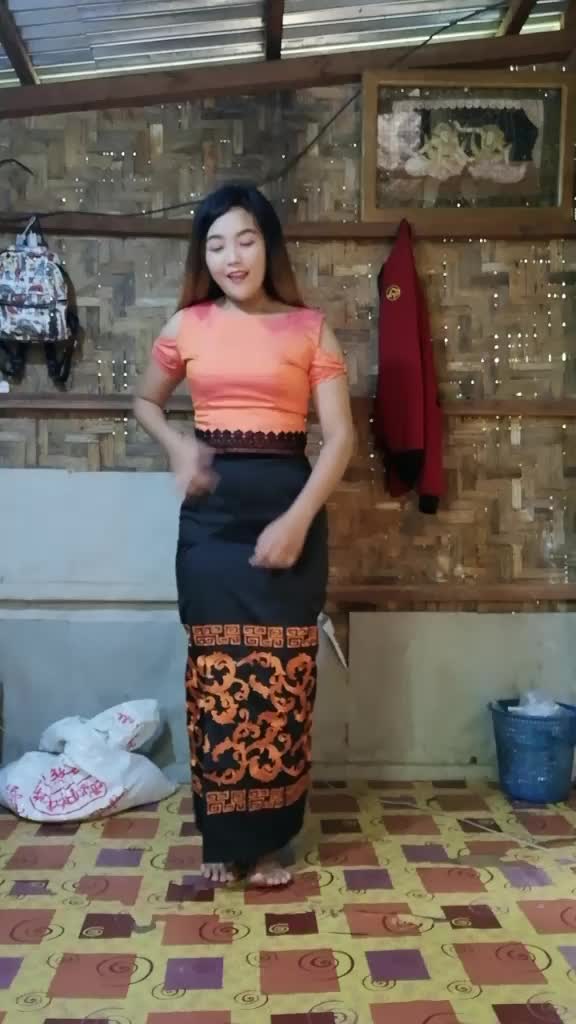 @Ei Ei san (Offical)