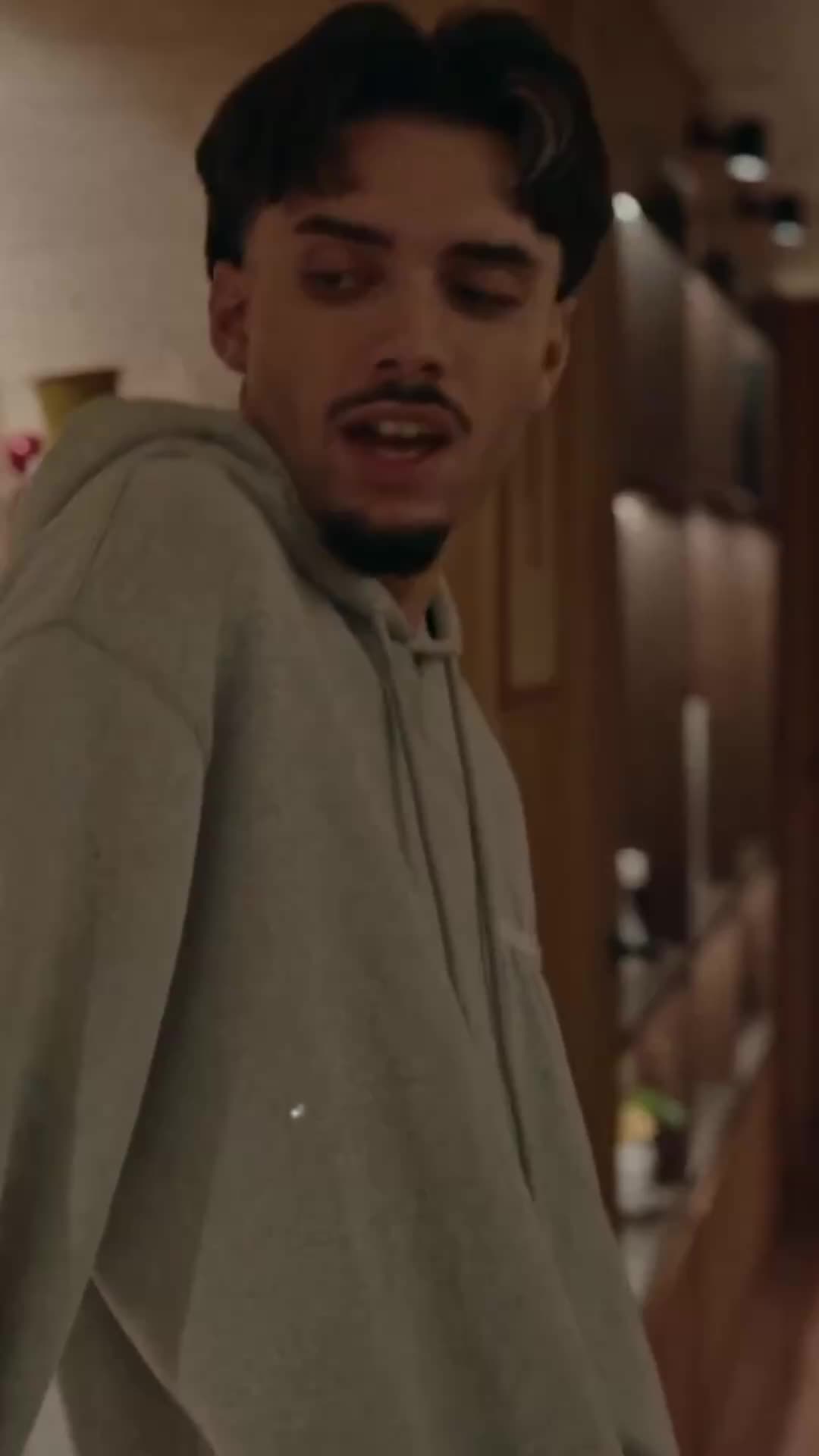 @Twistyi
