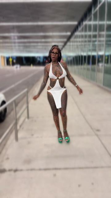 @It&rsquo;s_Doll_Bitch