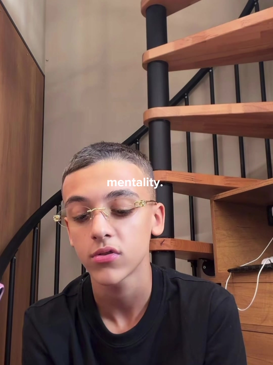 @💫