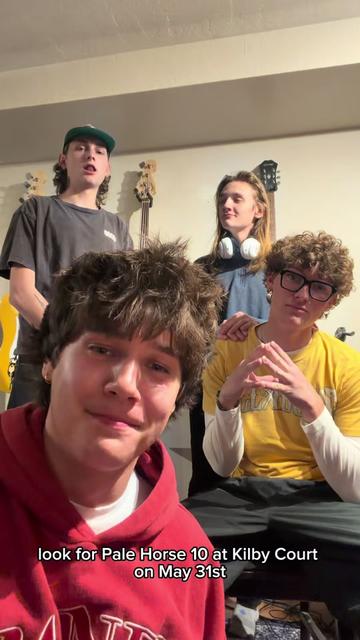 @bleacherbabeband