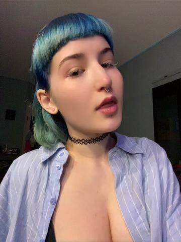 @Molli🫂