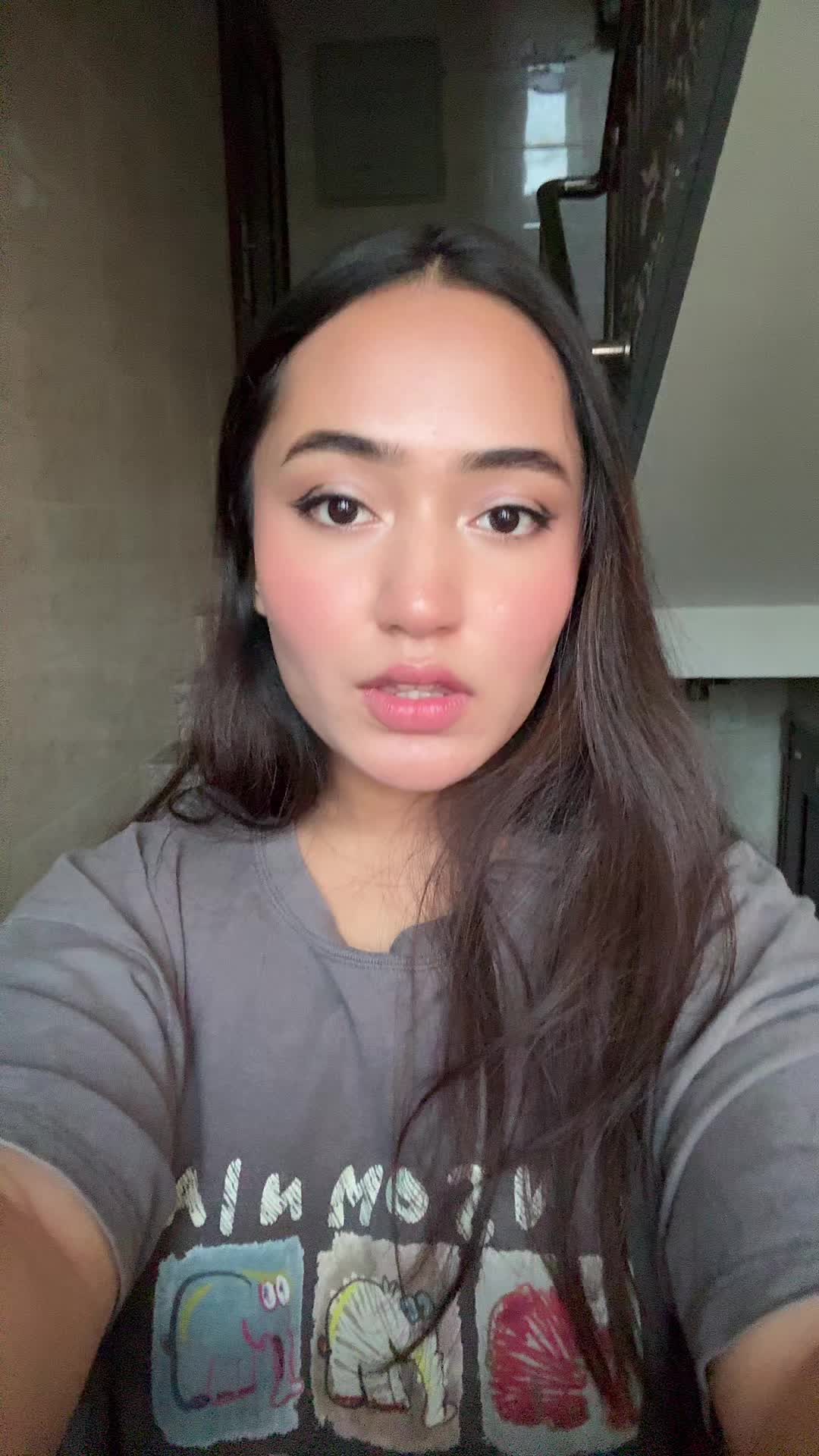 @Esther Siwa