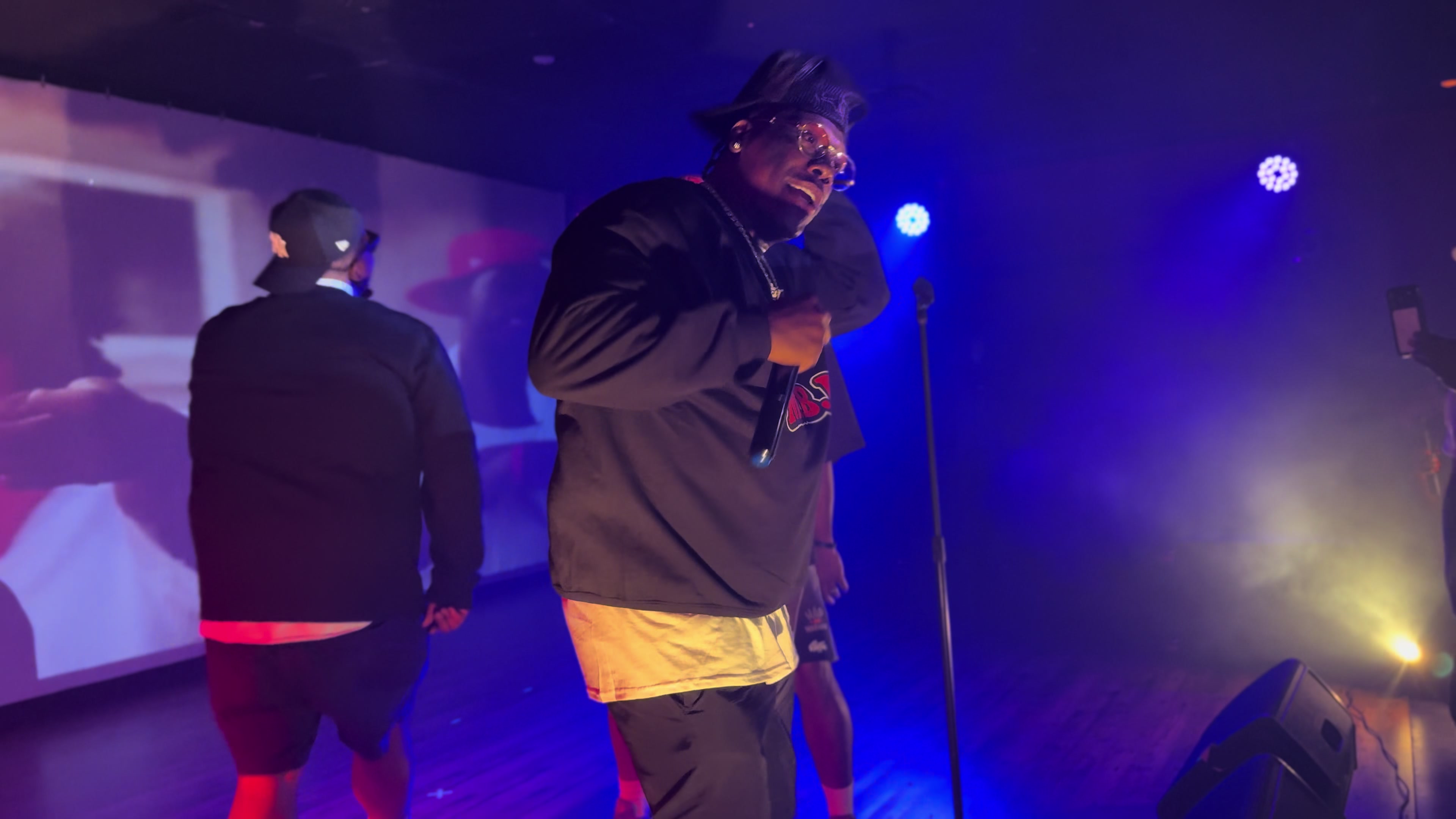 @Midwest Leak Magazine