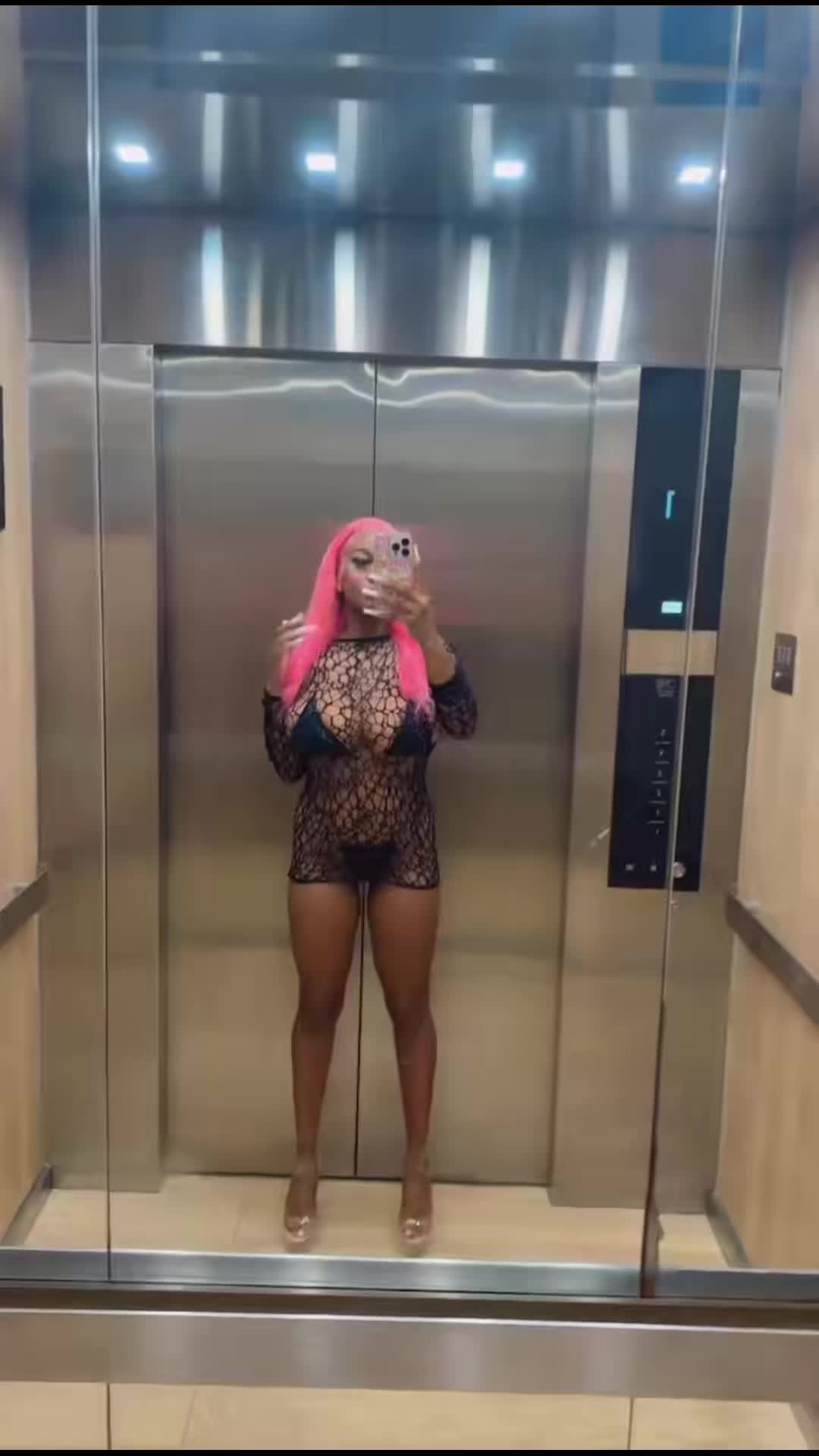 @Juliee