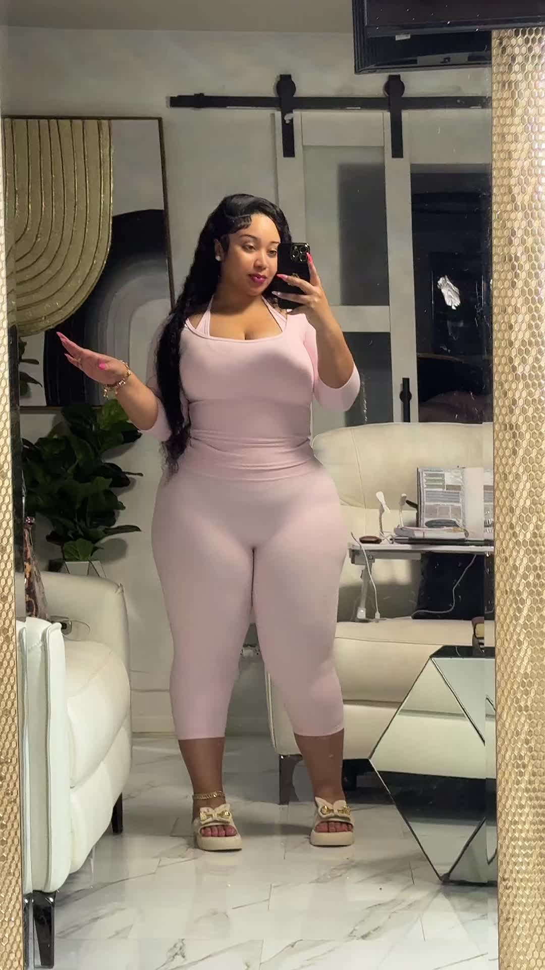 @YourAuntieMoe