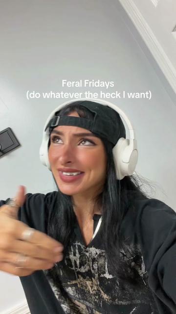 @LyssaLeedleLee