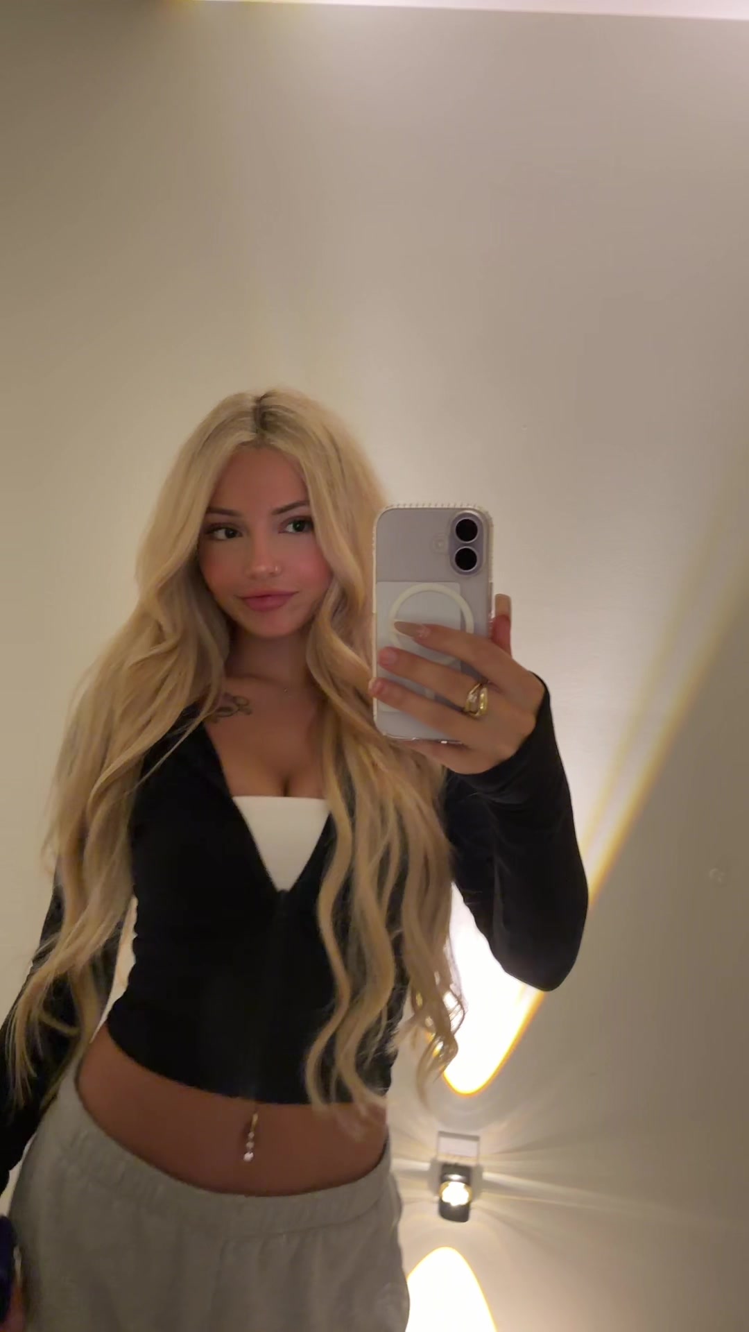 @Val&eacute;