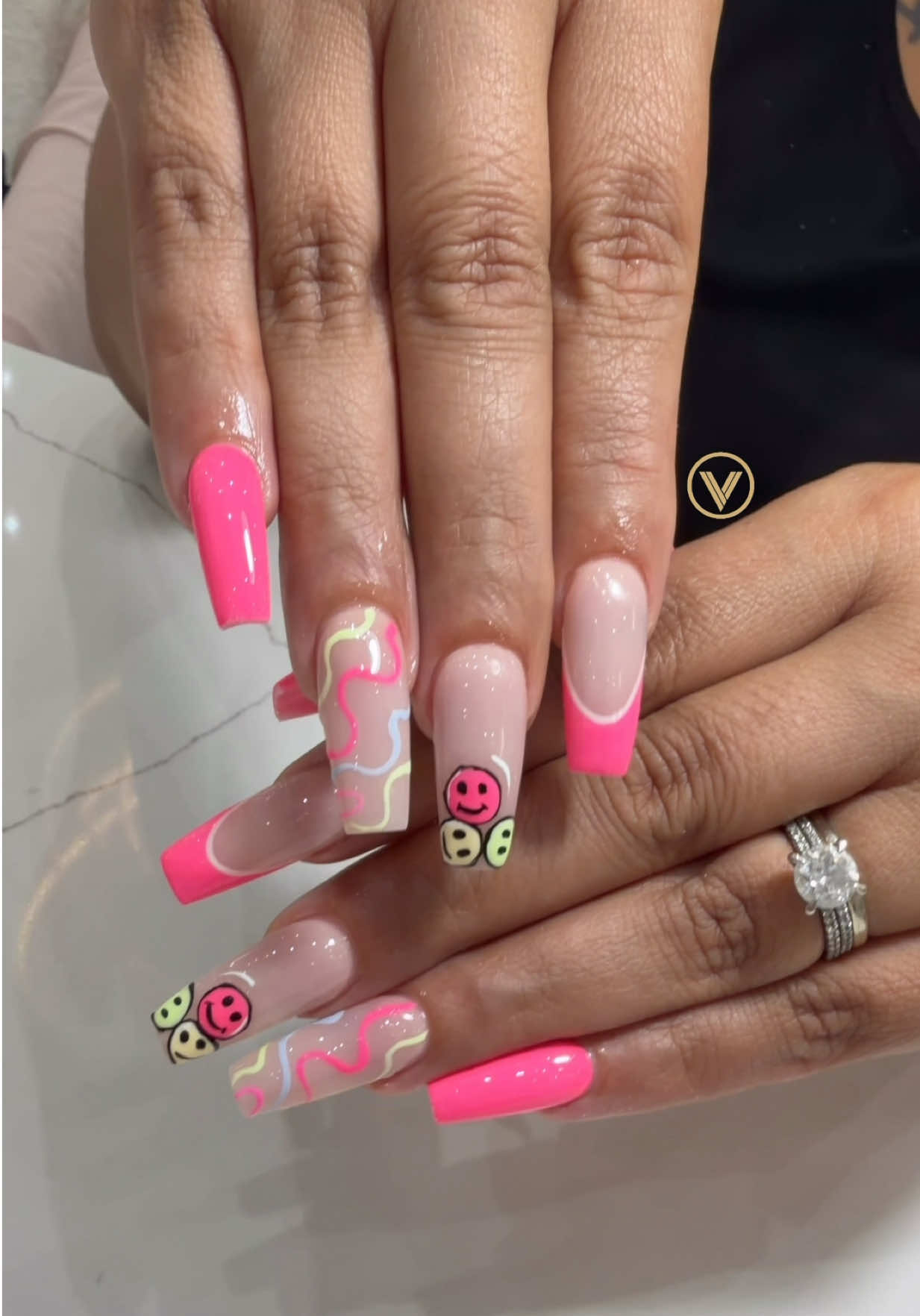 @velvet nails kw