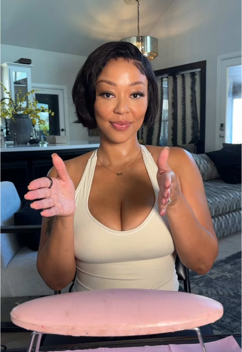 @pammienails